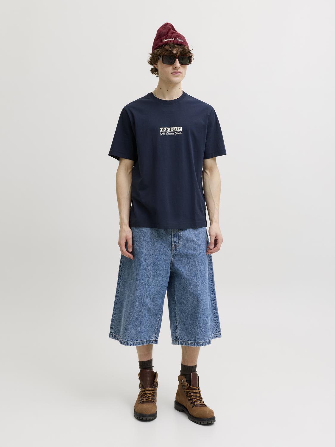 model_shot-front_full